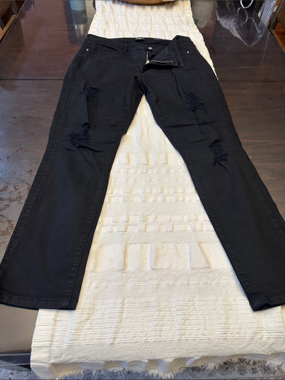 bebe Black Slim Straight Distressed Jeans